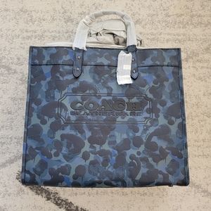 NWT Field Tote 40 With Camo Print